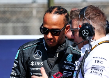 Hamilton braced for talks with Wolff over Ferrari F1 transition