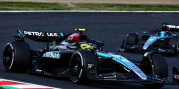 Hamilton reveals damage caused ‘huge understeer’ in F1 Japanese GP