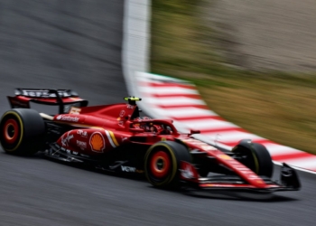 Sainz denies Japan F1 deficit to Red Bull a setback for Ferrari