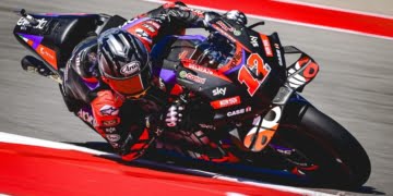 Vinales smashes lap record to claim MotoGP pole at COTA
