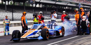 VeeKay crashes, McLaren struggles in opening hours of Indy 500 qualifying