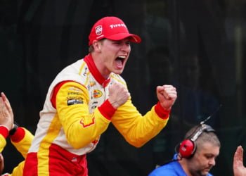 Newgarden goes back to back, wins rain-delayed Indy 500