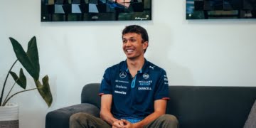 Albon signs multi-year F1 extension to remain at Williams