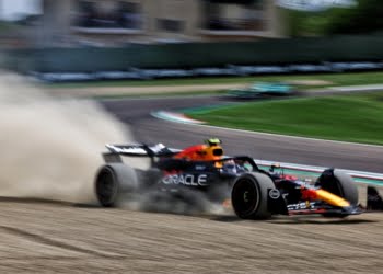 Perez suspects damage from mid-race Imola F1 gravel trip