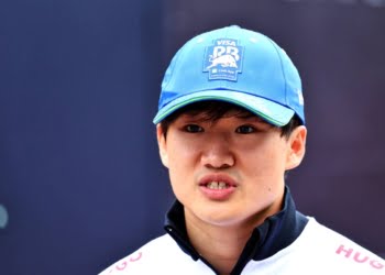 Audi weighs up Tsunoda F1 move as Sainz alternative – report