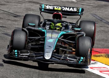 Hamilton ‘not getting hung up’ on recent F1 one-lap struggles