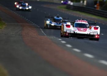 Estre claims stunning pole for Porsche at Le Mans