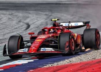 Sainz: Ferrari losing F1 upgrade gains with high-speed bouncing