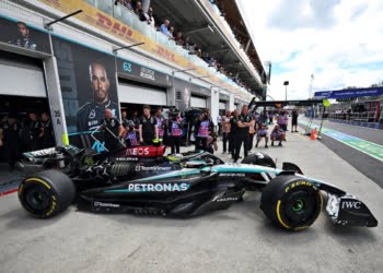 Mercedes aims to bring F1 upgrades ‘at a pace the others cannot keep up with’