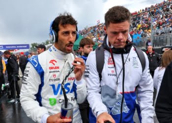 Brundle weighs in on Ricciardo/Villeneuve F1 spat with ’emotional and flawed’ claim