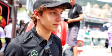 Verstappen lends advice to Antonelli over tackling F1 debut