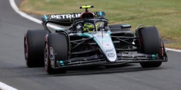 Hamilton hopes ‘cautious’ set-up boosts Silverstone F1 win hopes