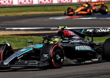 How Mercedes duped McLaren into losing F1 British GP pit call
