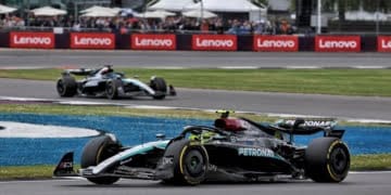 Hamilton sensed wet period as ‘moment to pounce’ in British GP