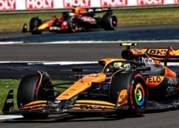 Horner questions ‘baffling’ McLaren tyre choice in F1 British GP