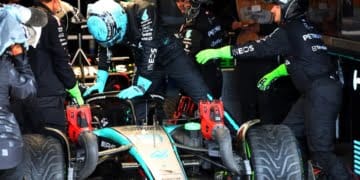 Mercedes explains choice to retire Russell in F1 British GP