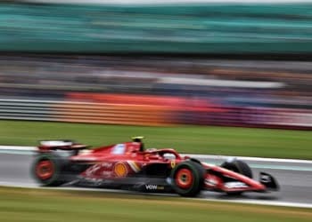 Sainz details Ferrari’s decision to remove Spain F1 upgrades