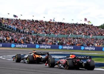 Norris denies being too ‘respectful’ during Verstappen F1 battles