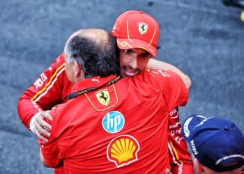 Vasseur praises ‘mega professional’ Sainz on 2024 F1 approach