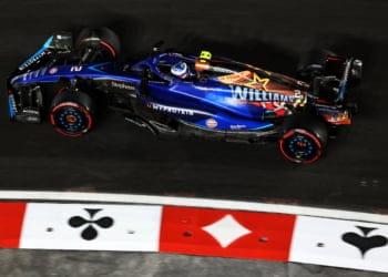 Motorsport and online casinos: adrenaline and luck