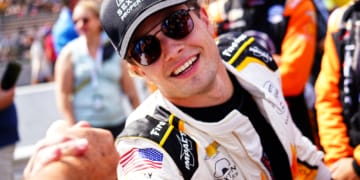Ferrucci signs extension with AJ Foyt Racing for 2025 IndyCar season