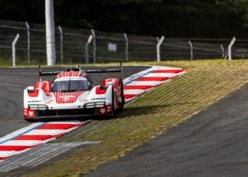 #6 Porsche wins at Fuji to put one hand on WEC title