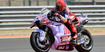 Marquez cruises to dominant Aragon MotoGP victory