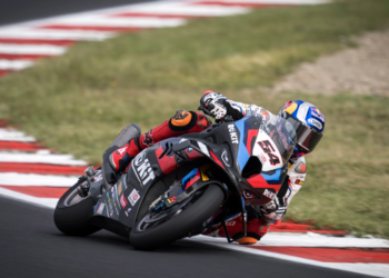 Toprak Razgatlioglu dominates to WorldSBK Race 1 win at Estoril