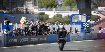 Toprak Razgatlioglu wins red-flagged WorldSBK Race 2 at Jerez