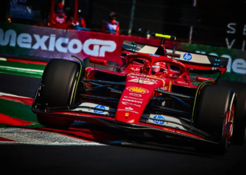 Carlos Sainz tops FP2 in Mexico as George Russell crash triggers lengthy delay