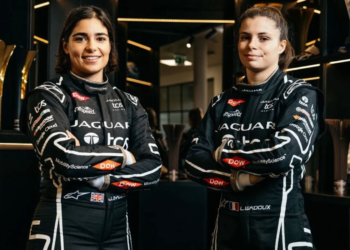 Jamie Chadwick and Lilou Wadoux to drive for Jaguar in female Formula E test