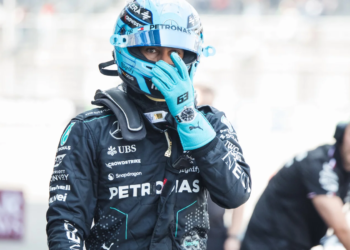 George Russell crashed early on in FP2 in Mexico