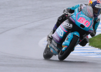 David Alonso earned a record-breaking victory in the Moto3 race at Phillip Island