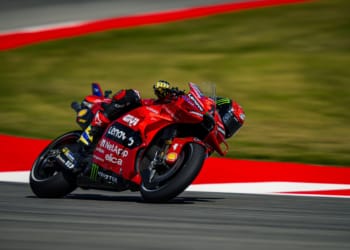 Francesco Bagnaia keeps MotoGP title alive with Barcelona Sprint win