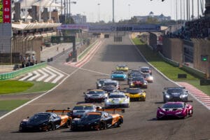 The United Autosports-run McLarens led the LMGT3 field at the start of the 8 Hours of Bahrain