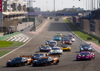 The United Autosports-run McLarens led the LMGT3 field at the start of the 8 Hours of Bahrain