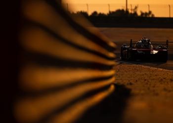 Alessandro Pier Guidi led the race narrowly ahead of Toyota's Nyck de Vries