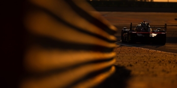 Alessandro Pier Guidi led the race narrowly ahead of Toyota's Nyck de Vries