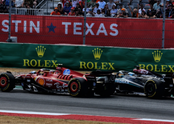 Ferrari and Mercedes adjusted their floors thanks to a technical directive issued in Las Vegas