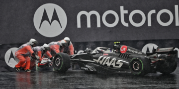 Nico Hulkenberg reveals Sao Paulo Grand Prix marshals were encouraging him to continue racing after helping his Haas car get back onto the track