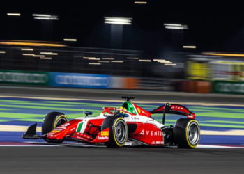 Oliver Bearman lost the lead of the F2 Qatar Sprint race to Isack Hadjar but grabbed the lead back on Lap 21