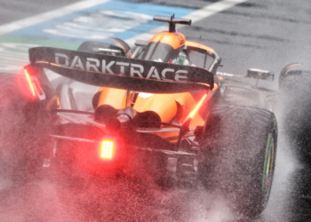 Oscar Piastri has denied that McLaren's rear wing change hampered it in the rain at Interlagos