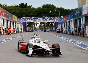 Formula E: Jake Dennis fastest in São Paulo FP2