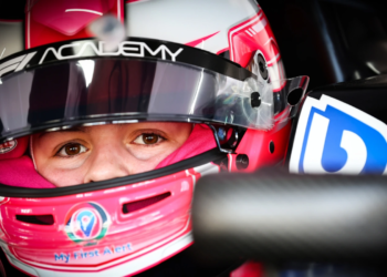 Abbi Pulling set the fastest lap time in the F1 Academy Qualifying session ahead of the Haas-backed racing driver Chloe Chambers