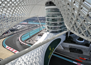 The opening practice session at the Yas Marina Circuit takes place in the day
