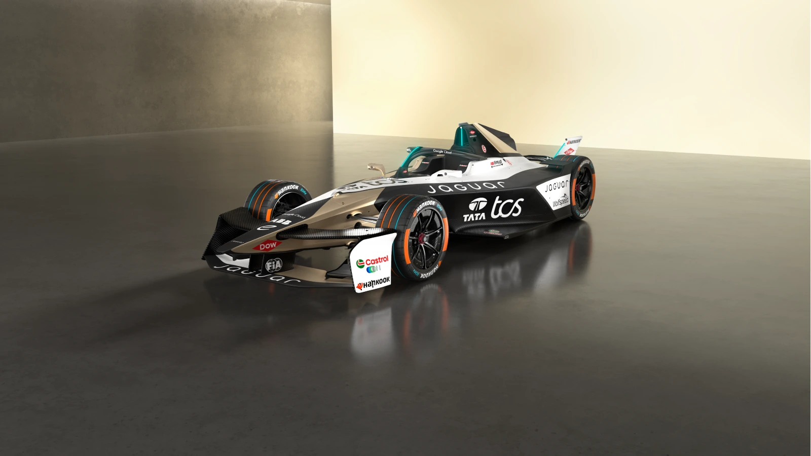 Jaguar launches new Formula E challenger with new season days away