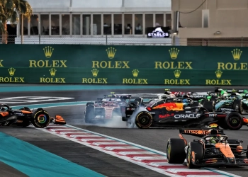 Max Verstappen pitched Oscar Piastri round right at the start in Abu Dhabi