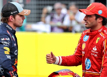 Eddie Jordan claims Max Verstappen 'put pressure' on Red Bull to overlook Carlos Sainz