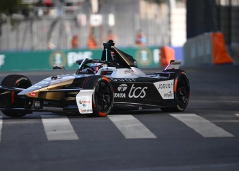 Mitch Evans takes brilliant last-to-first win in São Paulo Formula E opener