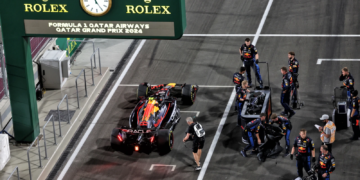 Sergio Perez explains his actions in the pit lane after finishing last in the Qatar F1 Sprint race